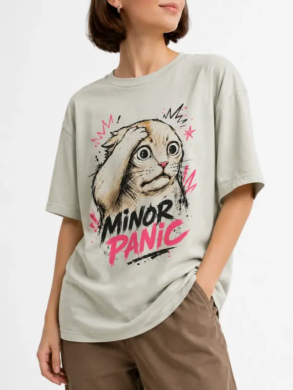 Minor panic oversize tee details 4.webp