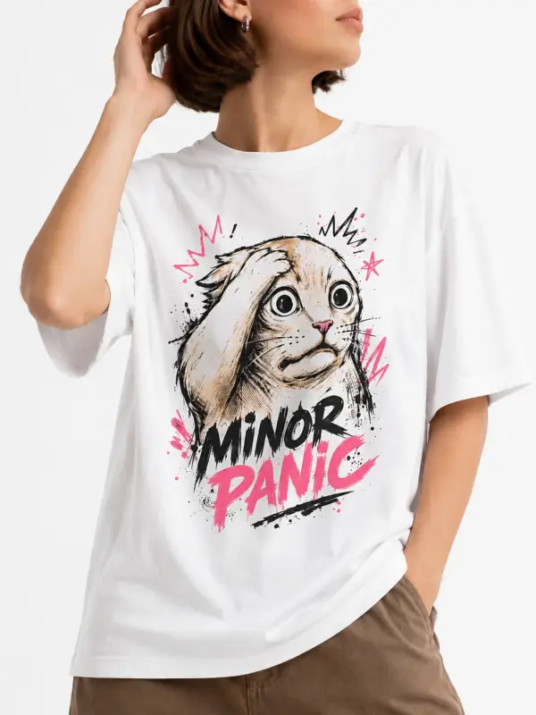Minor panic oversize tee details 5.webp