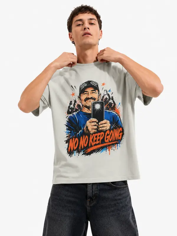 No no keep going oversize tee details 4.webp