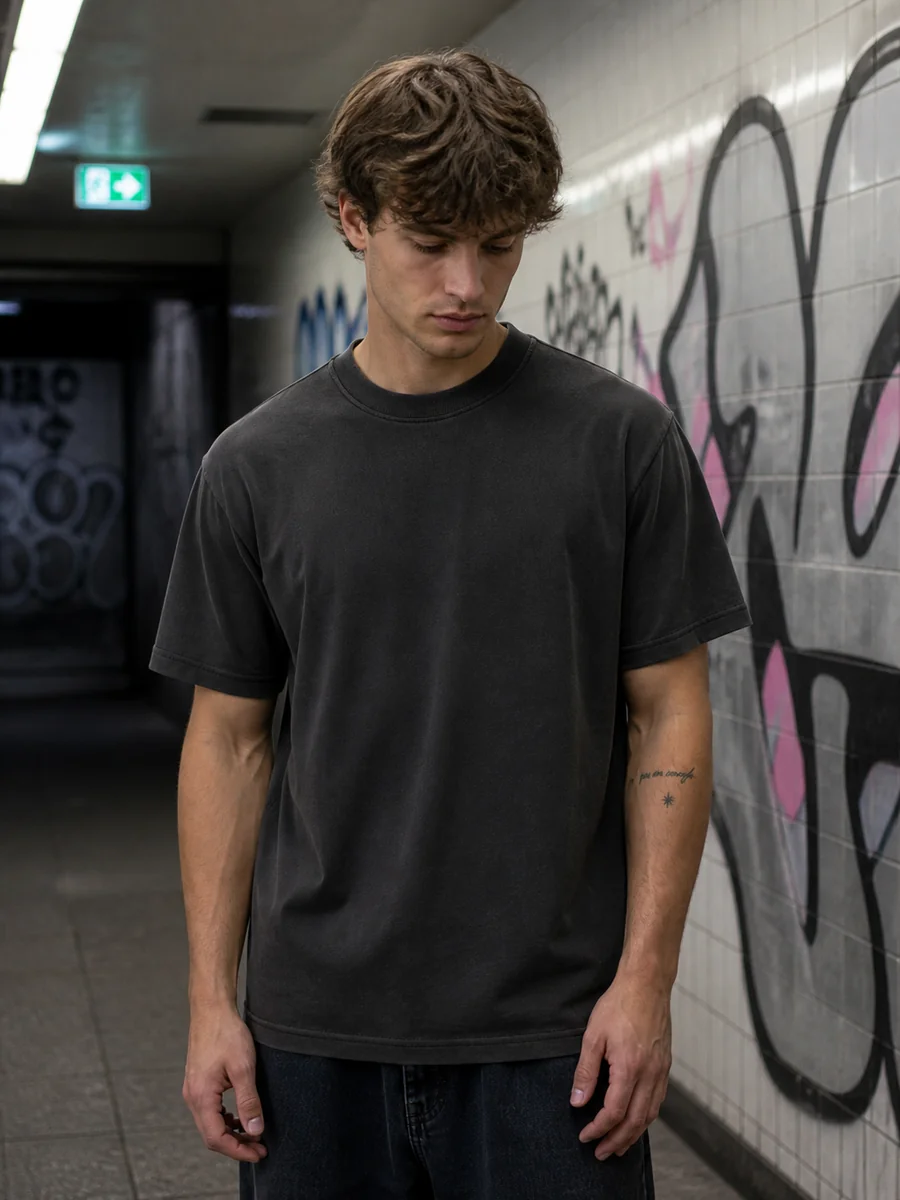 Premium blank heavyweight cotton loose fit streetwear t shirt model 1.webp