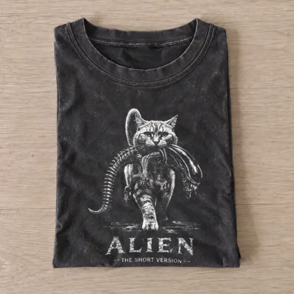 Alien kitten vintage t shirt washed20black20alien kitten.webp