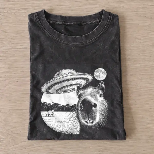 Capybara ufo vintage t shirt washed20black20capybara ufo.webp