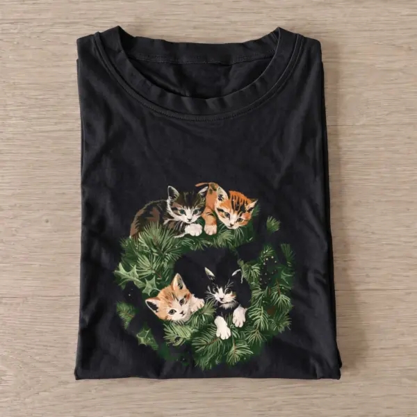 Christmas cat wreath t shirt black20christmas cat wreath.webp