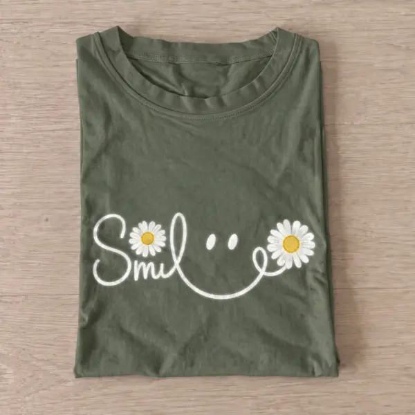 Daisy smile graphic t shirt olive20daisy smile.webp