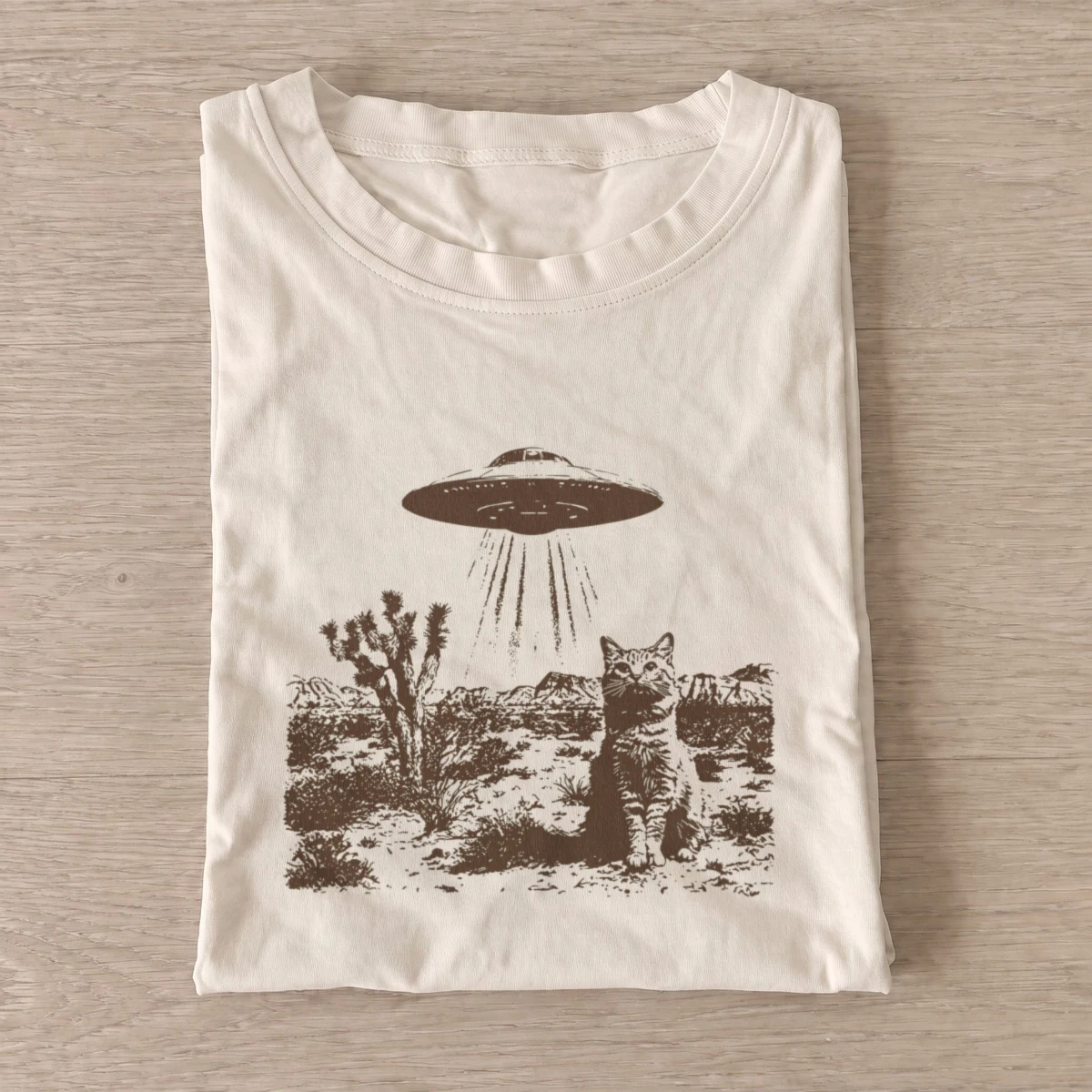 Desert ufo cat t shirt sand20desert ufo cat.webp