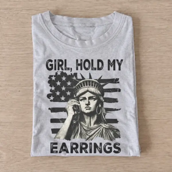 Girl hold my earrings statue of liberty t shirt gray20liberty hold earrings.webp