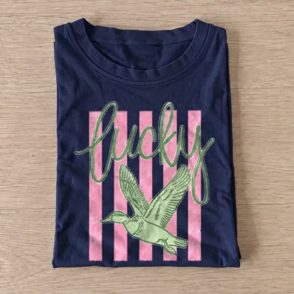 Lucky duck graphic t shirt navy20lucky duck.webp