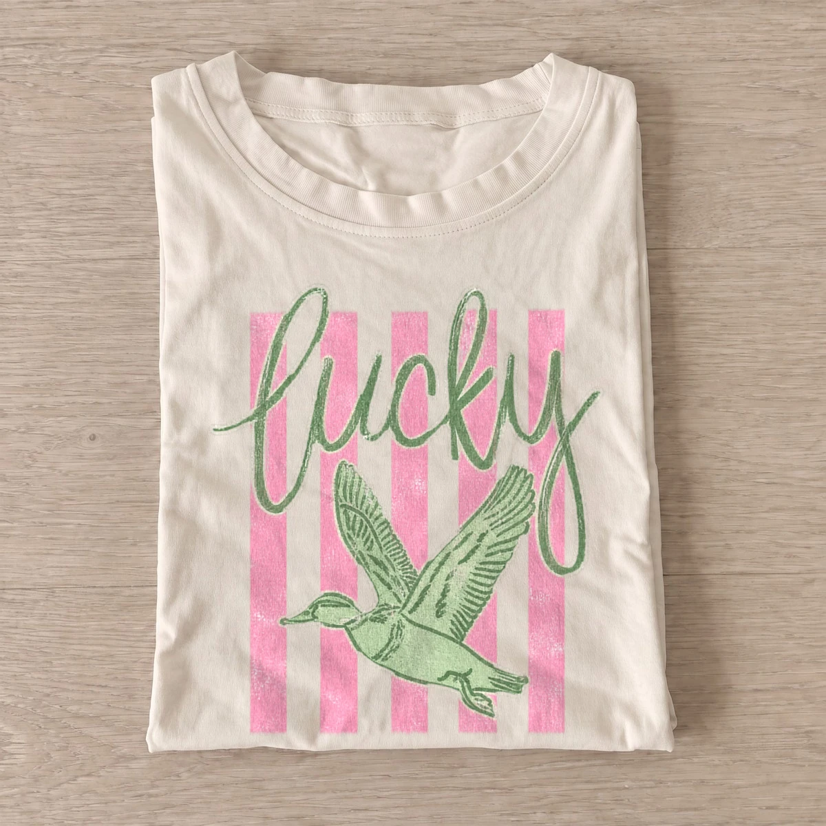 Lucky duck graphic t shirt sand20lucky duck.webp