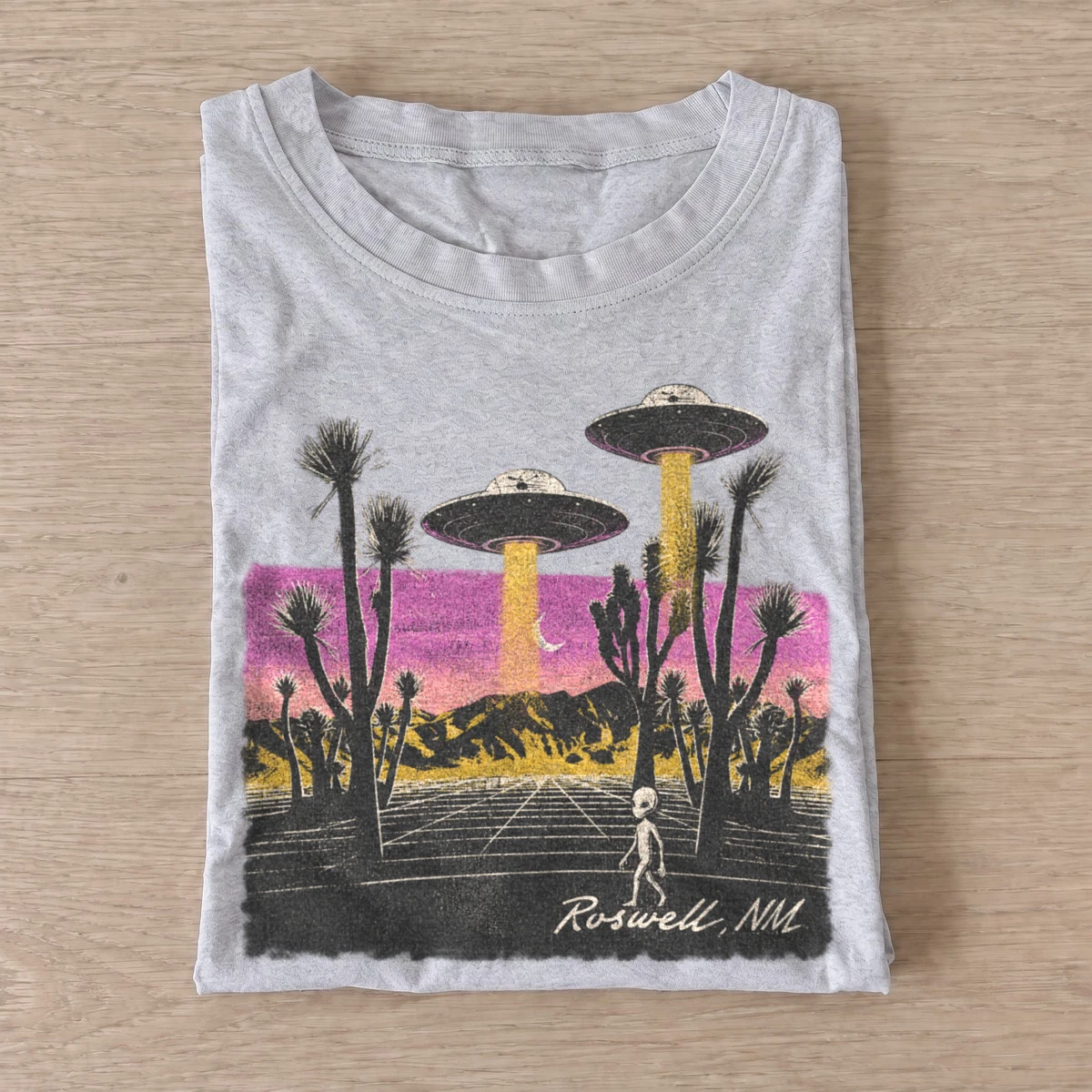 Roswell ufo desert graphic t shirt gray20roswell ufo desert.webp