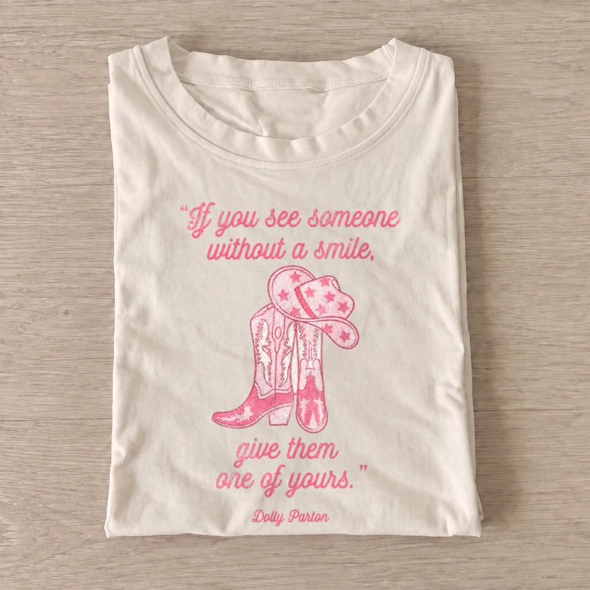 Share your smile dolly parton quote t shirt sand20share your smile.webp