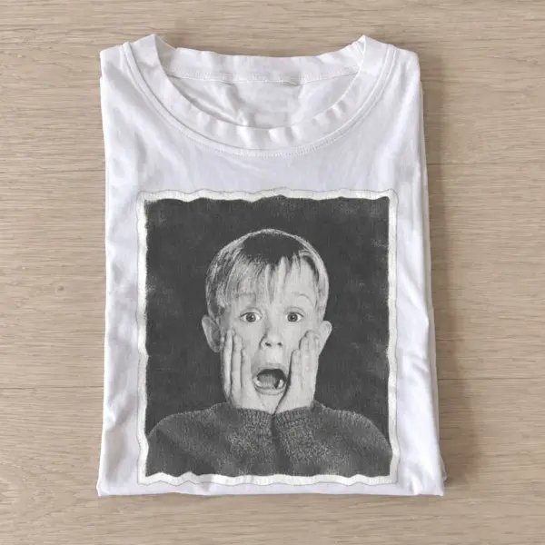 Surprised holiday boy graphic t shirt white20surprised holiday boy.webp