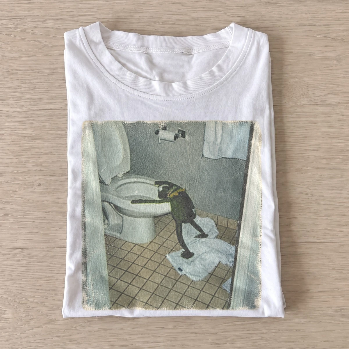 Toilet crow graphic t shirt white20toilet crow.webp
