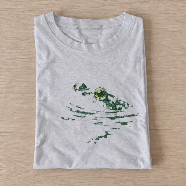 Watchful frog t shirt gray20watchful frog.webp