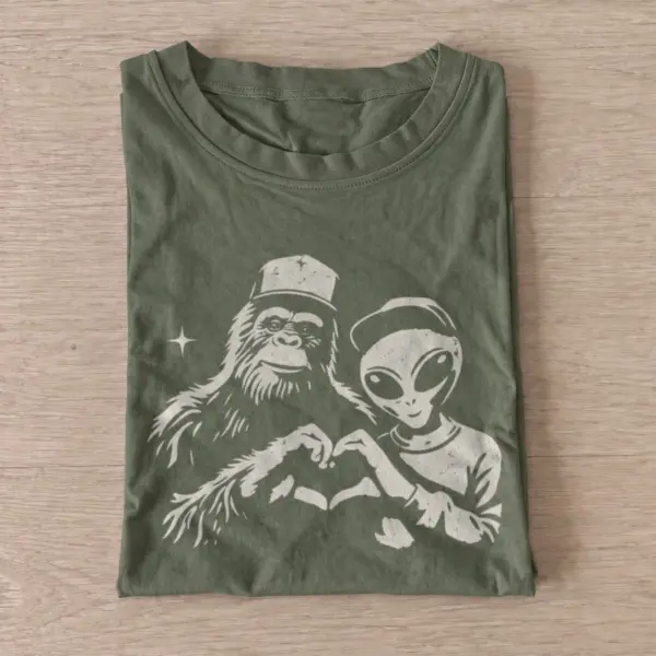 Bigfoot and alien love graphic t shirt olive20bigfoot alien love.webp